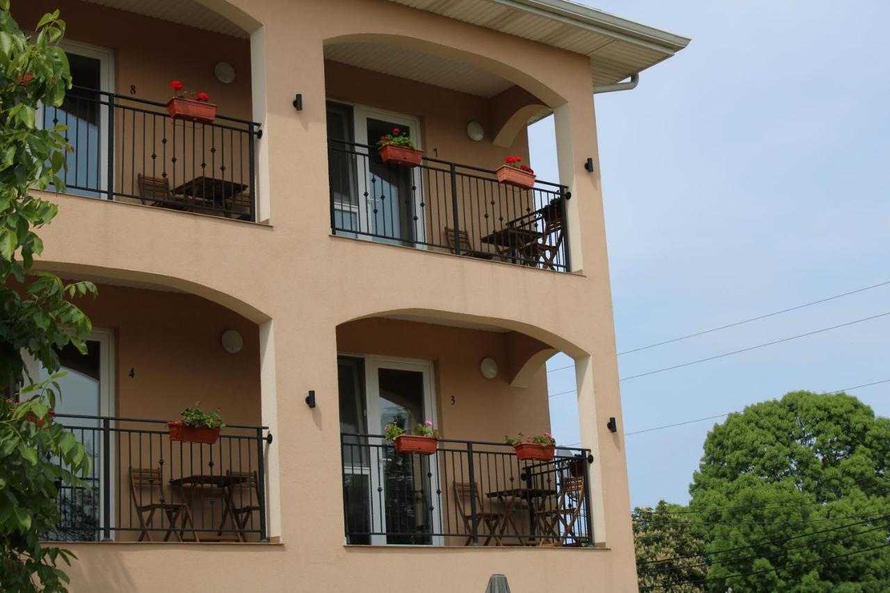 Къща За Гости Крапец Exterior photo